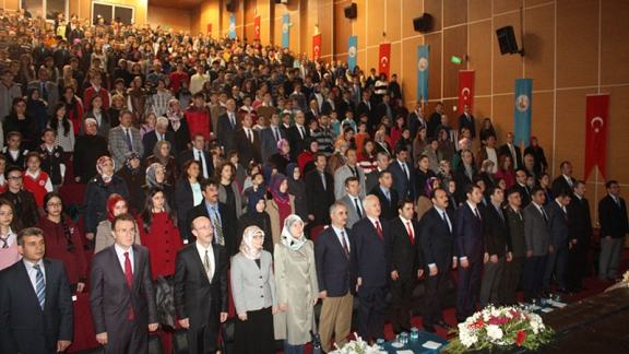İstiklal Marşı´nın Kabul Edildiği Günü ve M.Akif ERSOY´u Anma Günü Programı Fidan Yazıcıoğlu Kültür Merkezinde Gerçekleştirildi.