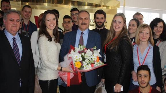 Erasmus+ Öğrencileri Milli Eğitim Müdürümüz Sn. Mustafa Altınsoy´u Ziyaret Ettiler.