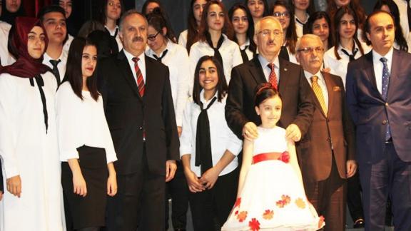 12 Mart İstiklal Marşını Kabulü Ve Mehmet Akif Ersoyun Anma Programı Sayın Valimiz Âlim Barutun Teşrifiyle Atatürk Kültür Merkezinde Gerçekleştirildi