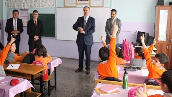 İl Milli Eğitim Müdürümüz Sn. Mustafa Altınsoy, İstiklal İlkokulunu Ziyaret Etti.