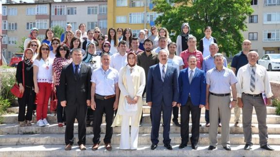 İl Milli Eğitim Müdürümüz Mustafa Altınsoy, Necip Fazıl Kısakürek Mesleki ve Teknik Anadolu Lisesinde sene sonu mesleki çalışma programına katıldı.