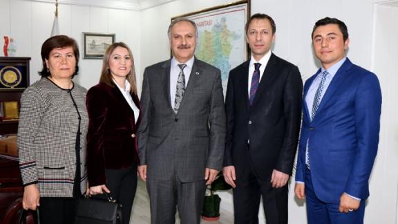 24 Kasım Öğretmenler Günü Dolayısıyla Sivası Ankarada düzenlenen etkinliklerde temsil eden öğretmenlerimiz Milli Eğitim Müdürümüz Mustafa Altınsoyu ziyaret etti. 