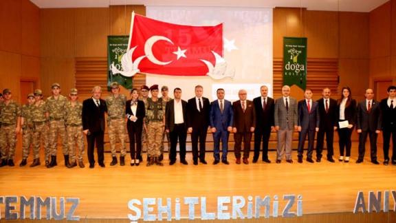 Sivas Doğa Koleji 15 Temmuz Demokrasi Şehitlerini Anma Programı düzenledi. 
