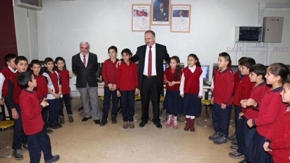 Milli Eğitim Müdürümüz Mustafa Altınsoy, Alparslan Ortaokulunu ziyaret etti. 