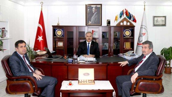 Milli Eğitim Bakanlığı Temel Eğitim Genel Müdürlüğü Yurtlar ve Pansiyonlar Daire Başkanı Erbay Coşkun, Milli Eğitim Müdürümüz Mustafa Altınsoyu ziyaret etti.