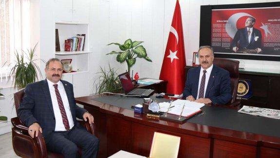 AK Parti Erzurum Milletvekili Orhan Deligöz, Milli Eğitim Müdürümüz Mustafa Altınsoyu ziyaret etti