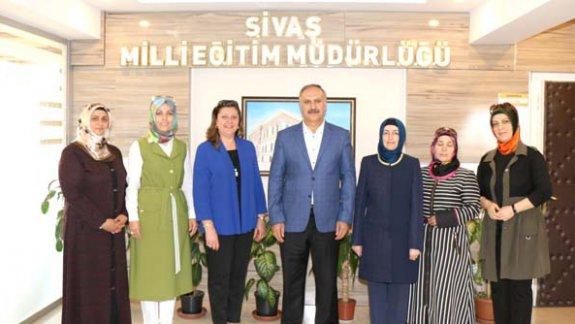 Eğitim Bir-Sen Sivas Şube Kadın Kolları Komisyonu Milli Eğitim Müdürümüz Mustafa Altınsoyu ziyaret etti.