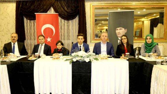 Kadıburhaneddin İl Öğrenci Meclisi koordinasyon toplantısı Sivas Öğretmen Evinde yapıldı. 