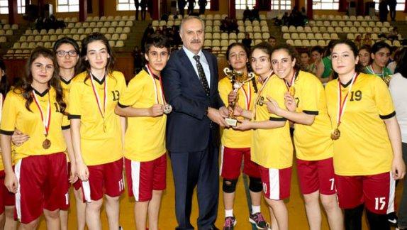 2017-2018 Eğitim-Öğretim Yılı Okullar Arası Genç Kızlar A Ligi Basketbol müsabakaları sona erdi. 