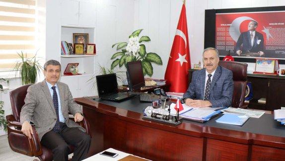 Milli Eğitim Bakanlığı Destek Hizmetleri Genel Müdürlüğü İşyeri Sağlık ve Güvenlik Birimi Daire Başkanı Abdulhamit Karataş, Milli Eğitim Müdürümüz Mustafa Altınsoyu ziyaret etti.
