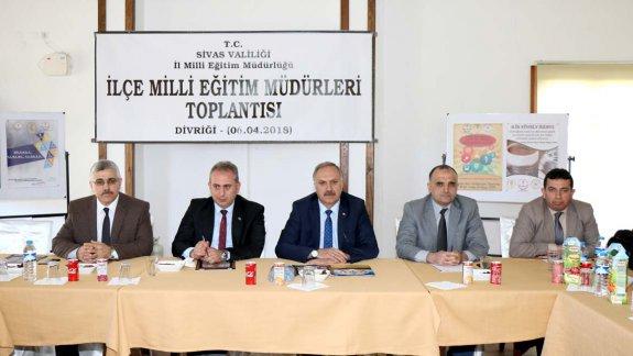 İlçe Milli Eğitim Müdürleri Toplantısı Nisan ayı birleşimi Milli Eğitim Müdürümüz Mustafa Altınsoy başkanlığında Divriğide gerçekleştirildi.