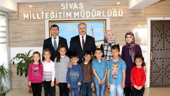 Ovacık İlk ve Ortaokulu Kadı Burhanettin Öğrenci Meclisi öğrencileri Şehrimizi Yönetenler projesi kapsamında İl Milli Eğitim Müdürümüz Mustafa Altınsoyu ziyaret etti.