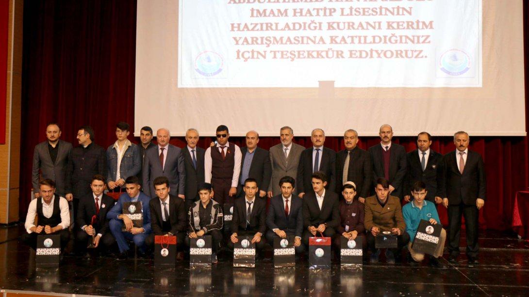 Sivasta Anadolu İmam Hatip Liseleri Arası Genç Sada Kuran-ı Kerimi Güzel Okuma Yarışması Düzenlendi.