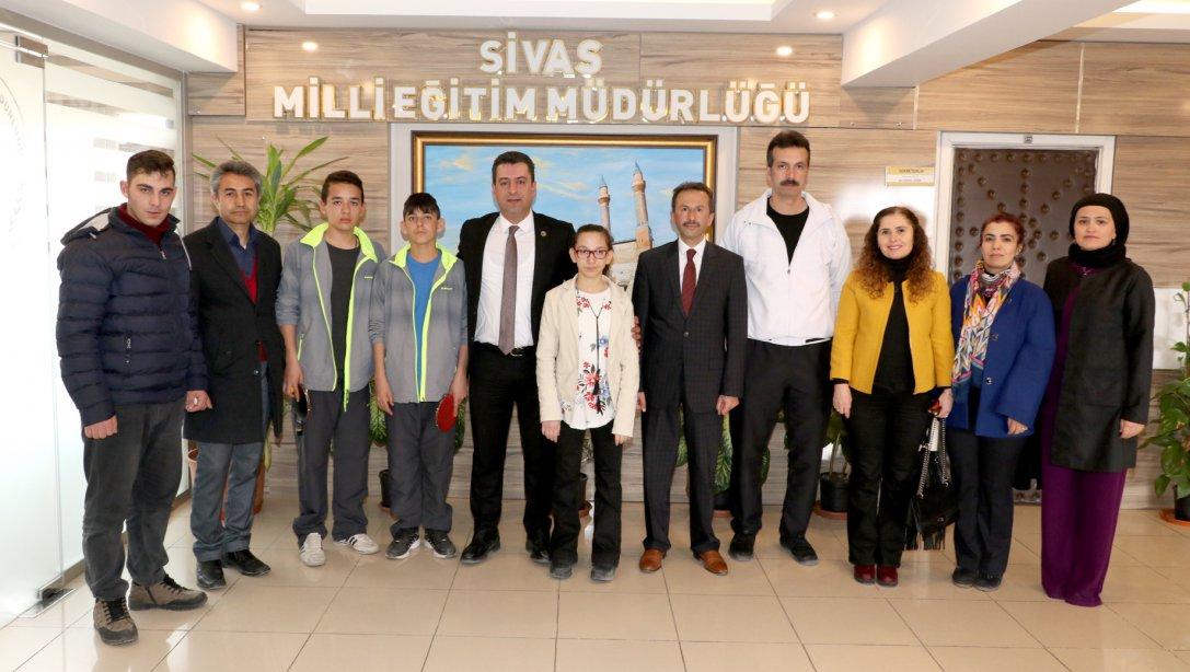 Ahmet Kutsi Tecer Özel Eğitim Meslek Okulu Özel Eğitim Öğrencileri Milli Eğitim Müdürümüz Ebubekir Sıddık Savaşçıyı Ziyaret Etti.