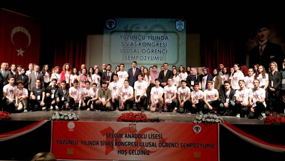 Yüzüncü Yılında Sivas Kongresi, Ulusal Öğrenci Sempozyumu Düzenlendi