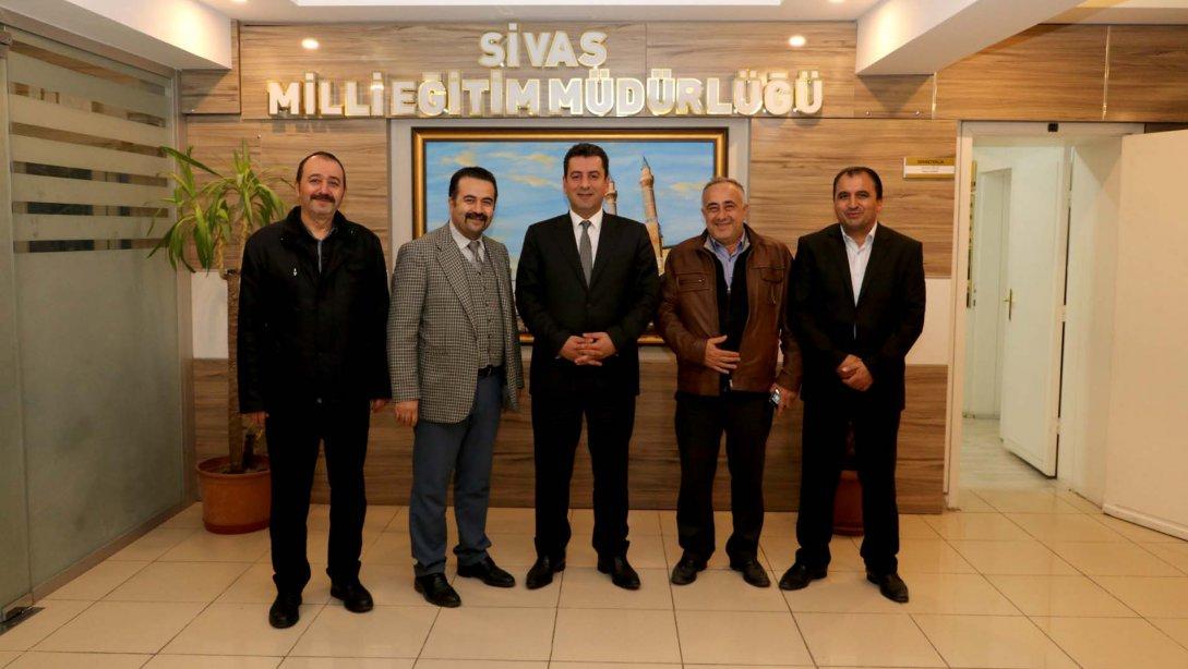 Sivas Kantin İşletmecileri Esnaf Derneği Başkanı Eyüp Çelik ve Yönetim Kurulu Üyeleri, Milli Eğitim Müdürümüz Ebubekir Sıddık Savaşçı'yı Ziyaret Etti.
