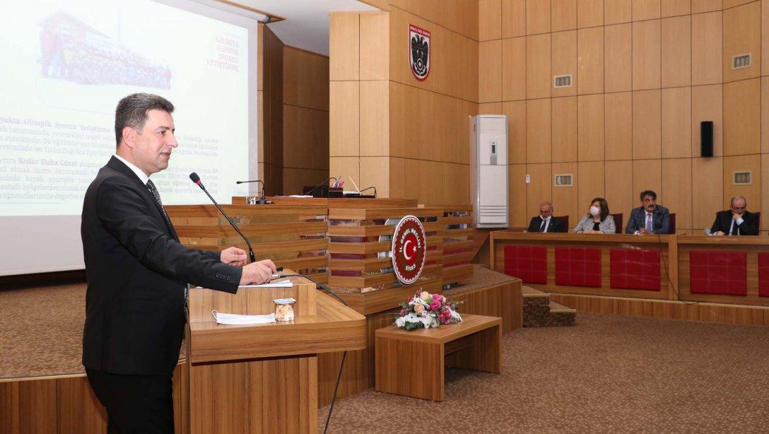 Milli Eğitim Müdürümüz Ebubekir Sıddık Savaşçı, Sivas İl Genel Meclisi'ne Konuk Oldu