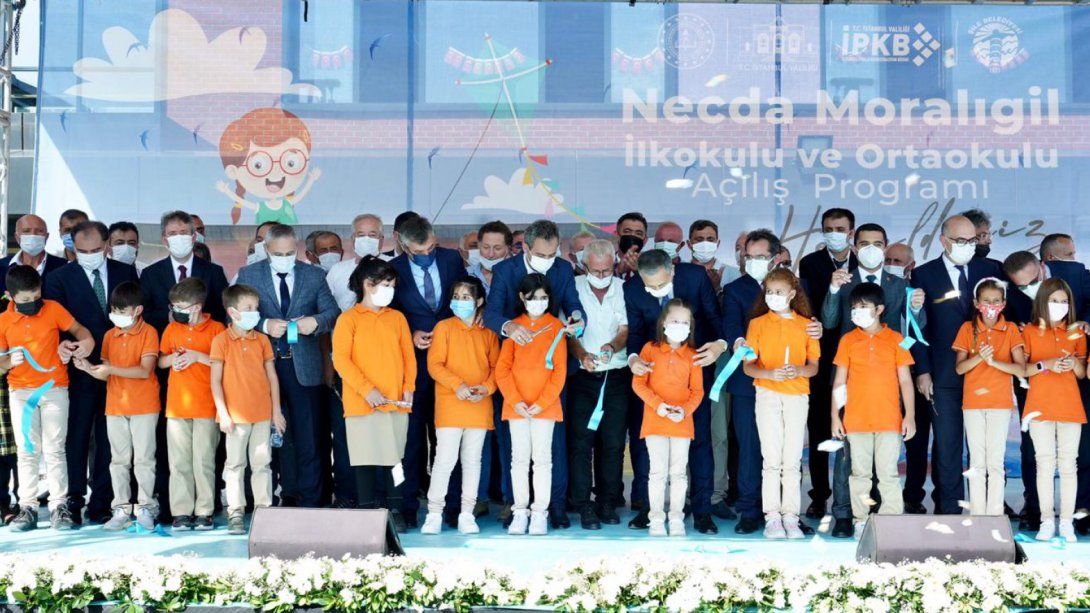 Millî Eğitim Bakanı Mahmut Özer, Depreme Karşı Yenilenen Şile Necda Moralıgil İlkokulu ve Ortaokulunun Yeniden Hizmete Açılması Dolayısıyla Düzenlenen Törene Katıldı.