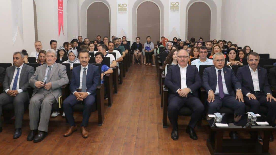 Sivas'ta düzenlenen BİLSEM Öğrencileri 2. Sosyal Bilimler Ulusal Çocuk Kongresi başladı.