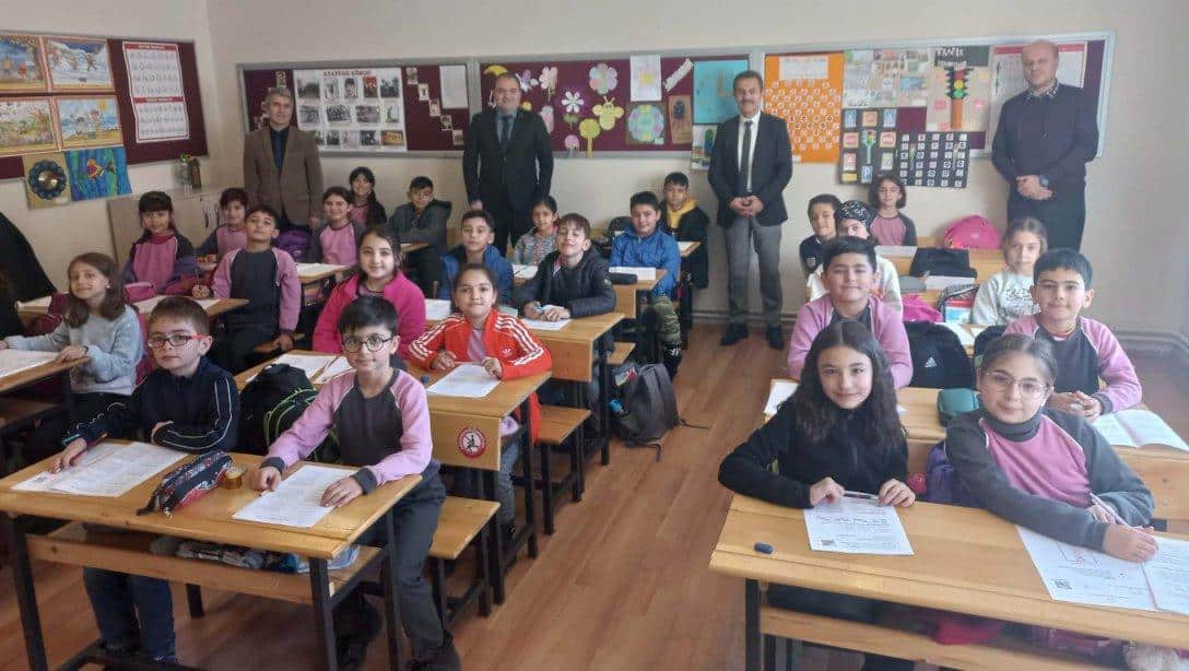 Millî Eğitim Müdürümüz Ergüven Aslan, Lütfi Fikret Tuncel İlk ve Ortaokulu ile Mehmet Akif İlkokulunu ziyaret etti.
