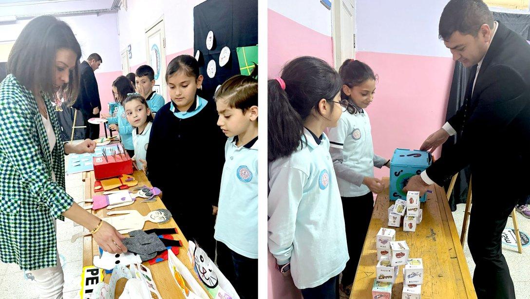 Sivas'ta HEDEF Projesi kapsamında İngilizce Dil Eğitimi Materyal Geliştirme Çalışmaları sergisi açıldı. Programda, MEB tarafından oluşturulan İngilizce Dijital Eğitim Platformu; 