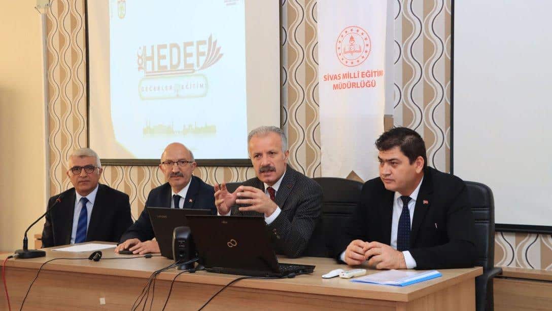 HEDEF Değerler Eğitimi ve HEDEF YKS Planlama ve Değerlendirme Toplantısı, Millî Eğitim Müdürümüz Necati Yener Başkanlığında yapıldı.
