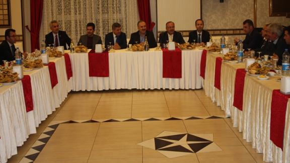 İl Milli Eğitim Müdürümüz Sn. Mustafa Altınsoy, müdürlüğümüzde görevli teknik personelle akşam yemeğinde bir araya geldi
