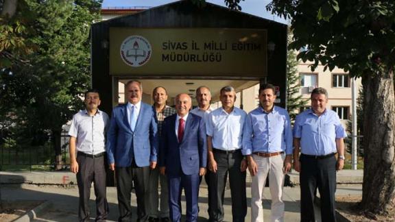 Milli Eğitim Bakanlığı (MEB) Müsteşar Yardımcısı Yusuf Büyük, Milli Eğitim Müdürümüz Mustafa Altınsoyu ziyaret etti. 