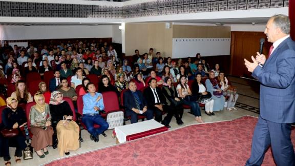 Sivas´a atanan öğretmenler "Anadoluda Çok Kültürlülük Kaynakları ve Eğitime Yansımaları programında bir araya geldi.