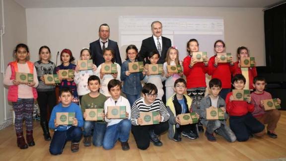 Turkcell Zekâ Küpü Projesi kapsamında Sivas Bilim ve Sanat Merkezi (BİLSEM) öğrencilerine Maker ve Kodlama Kiti seti dağıtıldı.