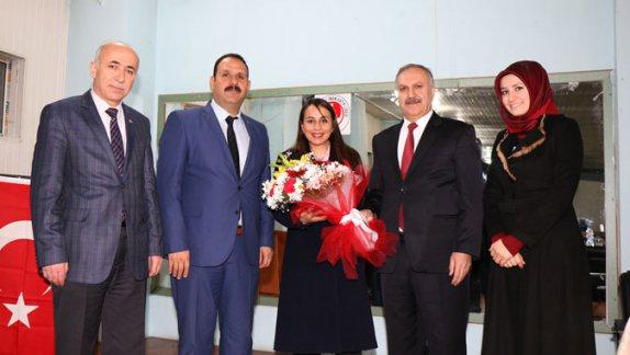 Sivas Cumhuriyet Başsavcısı Murat İrcal, Sivas Kız Anadolu İmam Hatip Lisesinde düzenlenen söyleşiye konuk oldu.