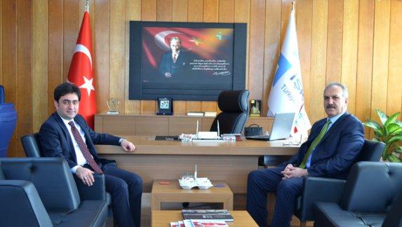 Milli Eğitim Müdürümüz Mustafa Altınsoy, İŞKUR İl Müdürü Hikmet Canpolatı ziyaret etti. 