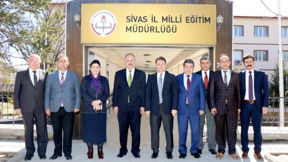 Sivas Vali Yardımcıları Zihni Yıldızhan ve Yeliz Yıldızhan, Milli Eğitim Müdürlüğümüzü ziyaret etti.