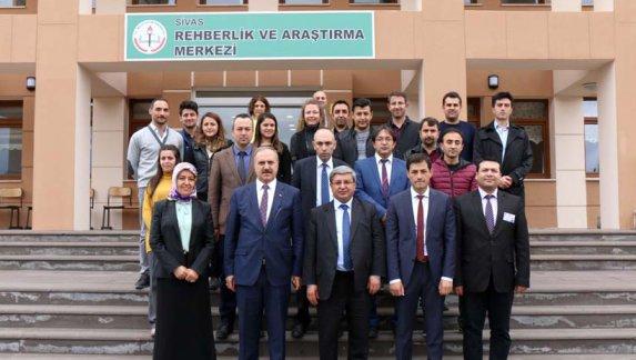 MEB Özel Eğitim ve Rehberlik Hizmetleri Genel Müdürü Celil Güngör, Sivas Rehberlik ve Araştırma Merkezi´ni ziyaret etti.
