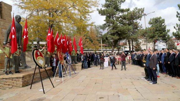 29 Ekim Cumhuriyet Bayramı tüm yurtta olduğu gibi Sivasta da coşkuyla kutlandı.