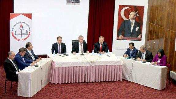 2017-2018 eğitim-öğretim yılı Okul Müdürleri Sene Başı Değerlendirme Toplantısı Sivas Valisi Davut Gül başkanlığında yapıldı.