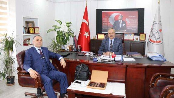 Milli Eğitim Bakanlığı Destek Hizmetleri Genel Müdürlüğü Sosyal Tesisler ve İşletmeler Daire Başkanı Harun Karcı, Milli Eğitim Müdürümüz Mustafa Altınsoyu ziyaret etti.