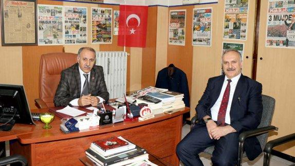 Milli Eğitim Müdürümüz Mustafa Altınsoy, 70. Kuruluş Yıldönümü Dolayısıyla Hakikat Gazetesini ziyaret etti.