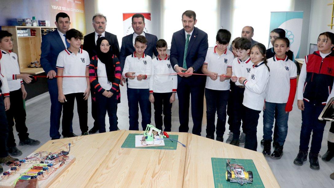 2023e Doğru Eğitimde Değişim Dönüşüm Hareketi Kapsamında Yavuz Selim Ortaokulu Bünyesinde Oluşturulan Robotik Kodlama Atölyesinin Açılışı Gerçekleştirildi.