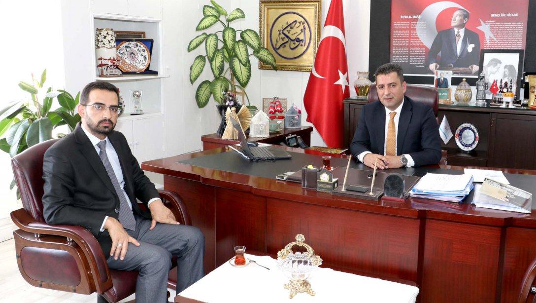 Sivas 1. Organize Sanayi Bölge Müdürü Emre Torun, Mili Eğitim Müdürümüz Ebubekir Sıddık Savaşçı'yı Ziyaret Etti.