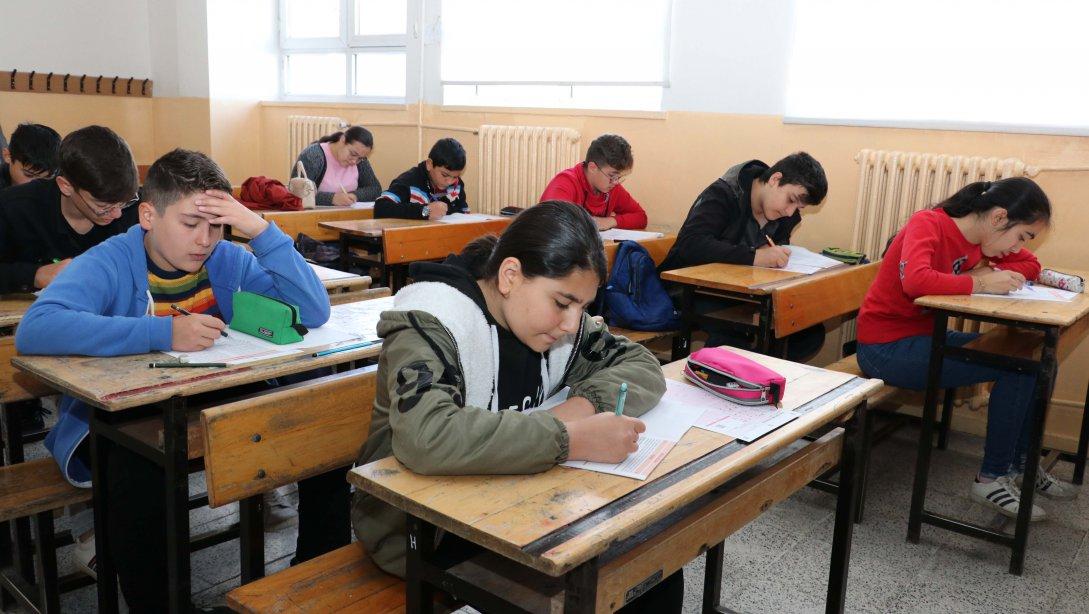 Sivas'ta KÖPRÜ Projesi Kapsamında DYK İzleme Sınavı Gerçekleştiridi.