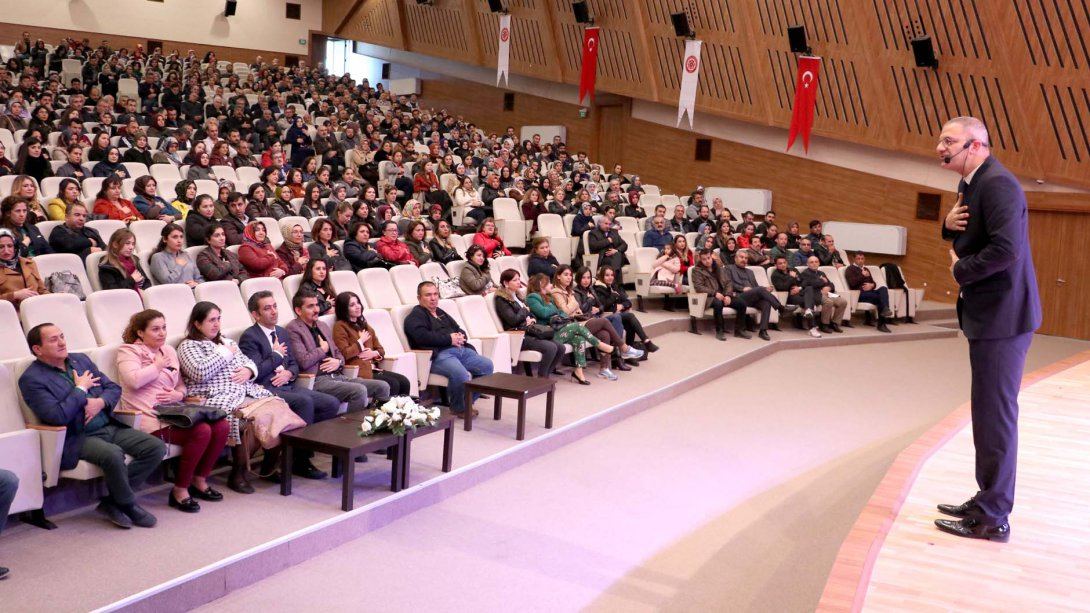Sivas'ta 18-22 Kasım Tarihleri Arasında Öğretmenlere Yönelik Düzenlenen 