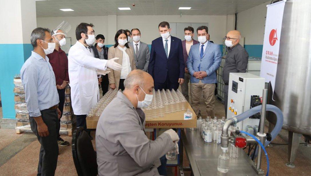 Sivas Mesleki ve Teknik Anadolu Lisesi, Korona Virüs İle Mücadele Kapsamında Dezenfektan Üretimine Başladı.