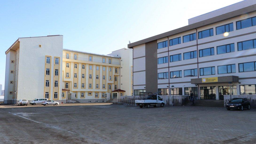 Sivas Mesleki ve Teknik Anadolu Lisesi Bünyesinde Sanal Gerçeklik Laboratuvarı Kurulacak