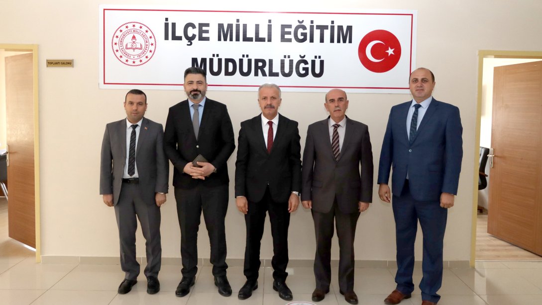 Millî Eğitim Müdürümüz Necati Yener, Suşehri İlçe Millî Eğitim Müdürlüğünü ziyaret etti.