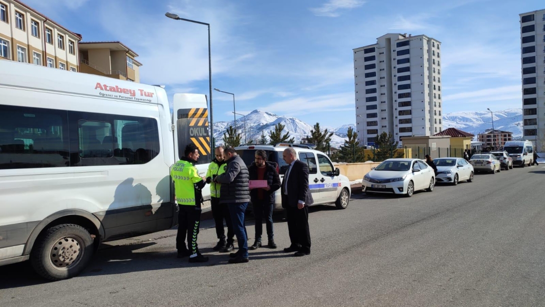 Sivas'ta okul servislerine yönelik denetim gerçekleştirildi. 