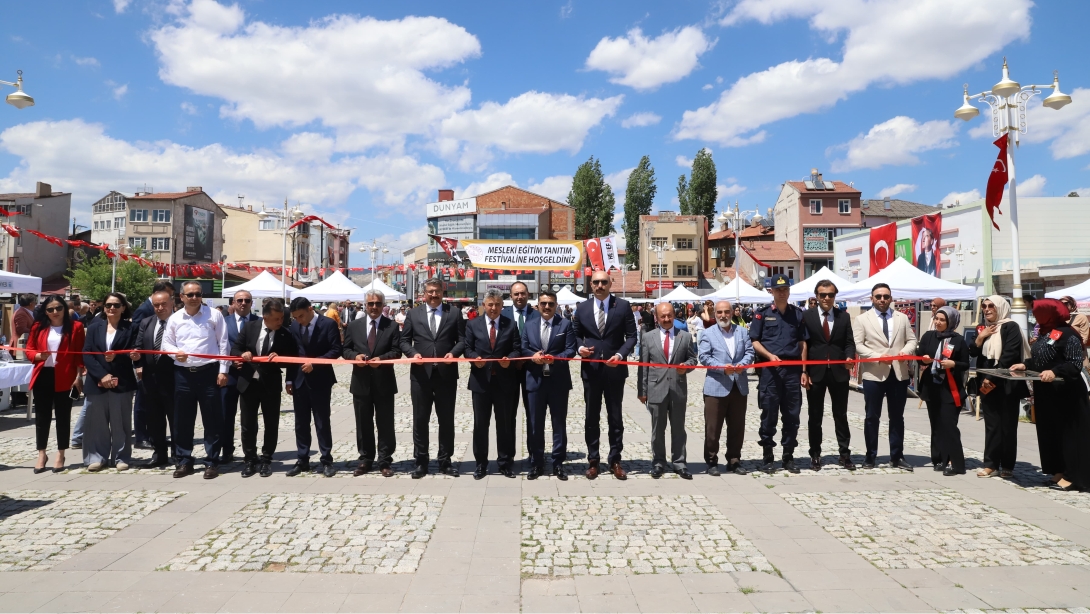 Şarkışla'da Mesleki Eğitim Tanıtım Festivali düzenlendi.