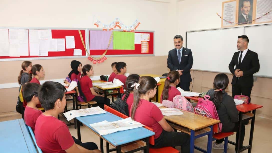 Sivas'ta 61. Kütüphaneler Haftası kapsamında başlatılan kitap toplama kampanyasında 15 bin kitap toplandı.
