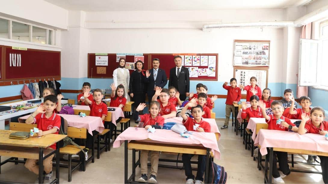 Millî Eğitim Müdürümüz Fatih Erdoğan Okul Ziyaretlerine Devam Ediyor.