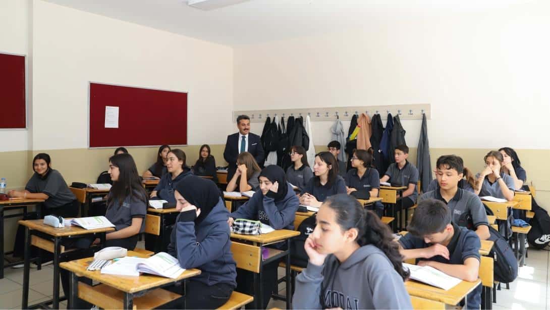 Millî Eğitim Müdürümüz Fatih Erdoğan Şehit Muhammed Onur Demir Anadolu Lisesini Ziyaret Etti.